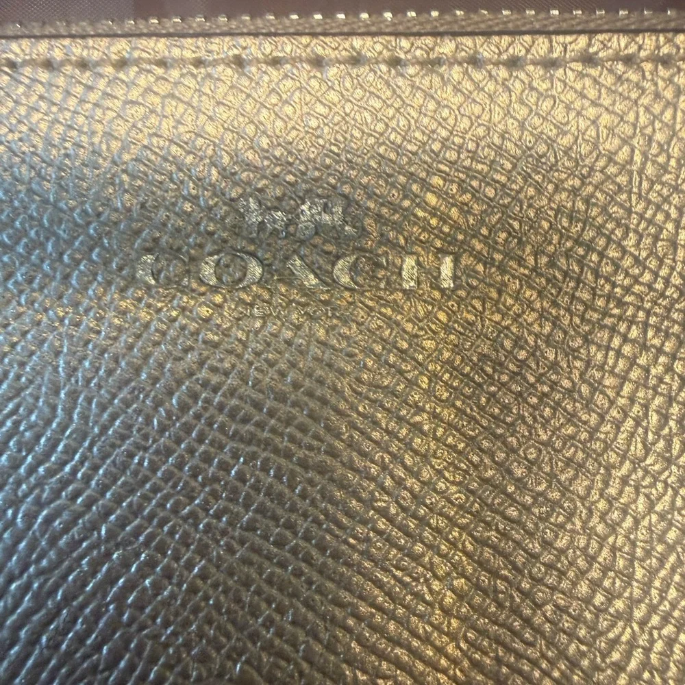 Coach Corner Zip Metallic Gold Textured Saffiano Leather Wristlet Pouch - Picture 4 of 7